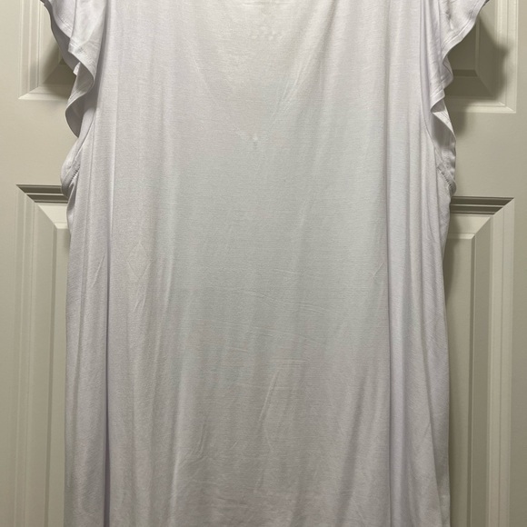 Torrid NWOT super soft knit v neck lace ruffle tank. Size 0. - Picture 2 of 8